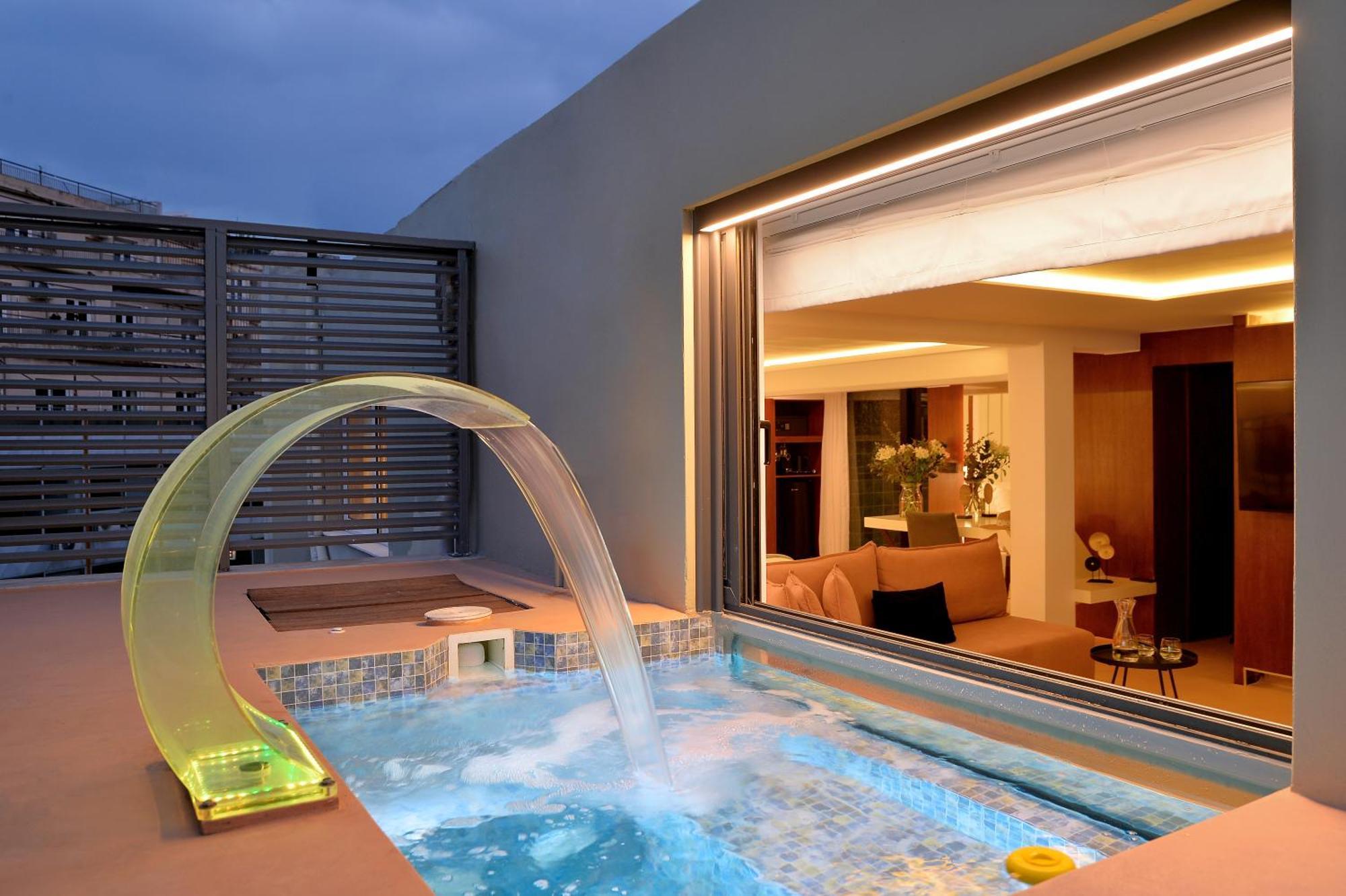Otel Alva Atina